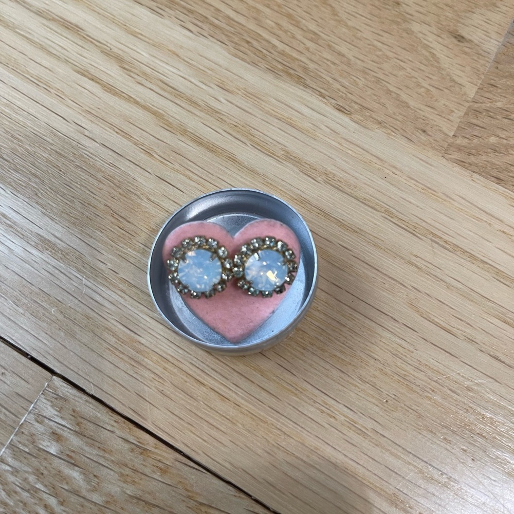 JoJo loves you earrings